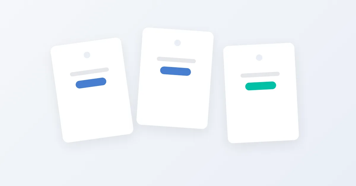 Ilustração de três etiquetas de preço penduradas, duas azuis e uma verde, comparação de preços da Shopify por país para o atacado