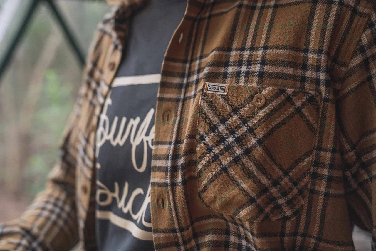 Camisa de flanela xadrez da Captain Fin Atacado — marca de vestuário surf e skate que vende no atacado online com sua loja B2B na VendasxAtacado