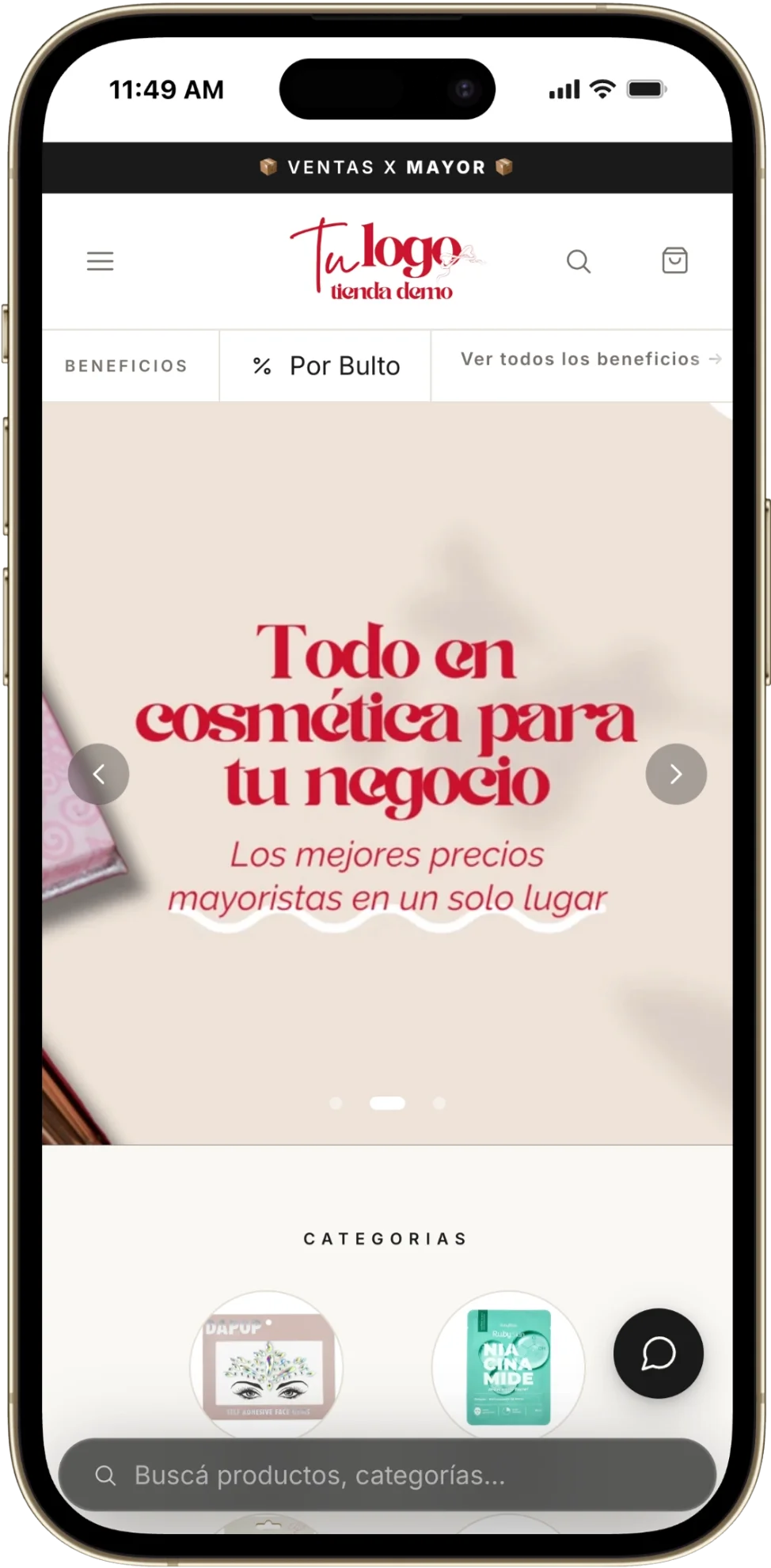 Loja atacadista de cosméticos criada com VendasxAtacado aberta em um iPhone: banner com marca própria, benefícios por volume e categorias de produtos